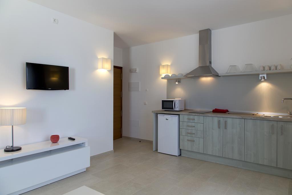 Apartamentos Proa - Emar Hotels Only Adults Es Pujols Exterior photo