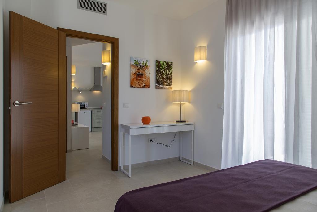 Apartamentos Proa - Emar Hotels Only Adults Es Pujols Room photo